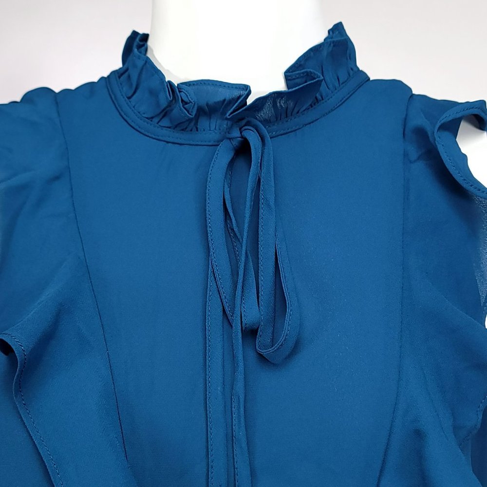 Romeo + Juliet Couture Cold‎ Shoulder Blouse Womens Ink Blue Ruffle Peplum M - Picture 5 of 9